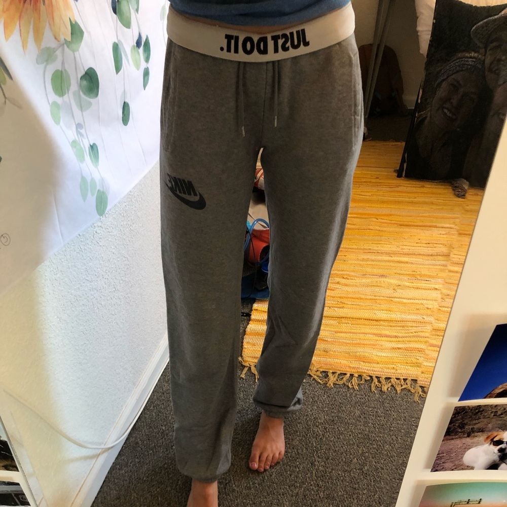 Nike sweatpants w/ cinched ankles
